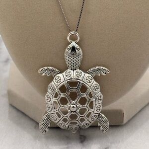 NWOT Sea Turtle Pendant. (Only) Silver Necklace 925 Delicate 20 Inch Chain